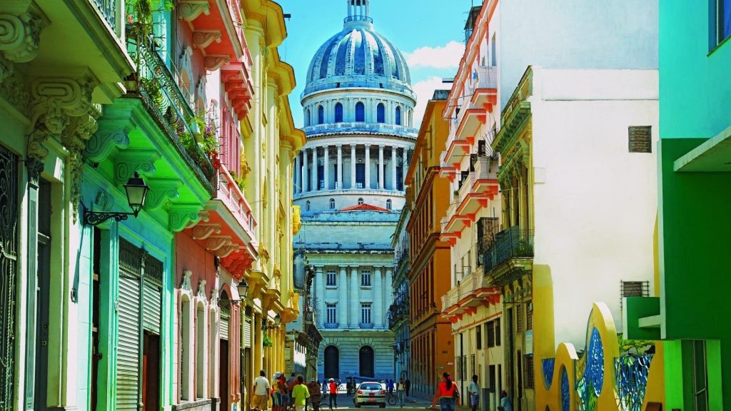 Cuba уличные художники Гавана